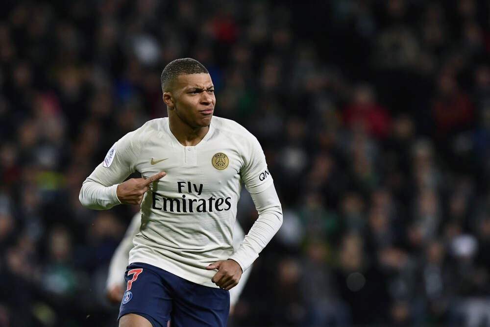 10鼠9福: 这5个年份的属鼠人, 天生自带“吉祥运”, 有你家的吗?